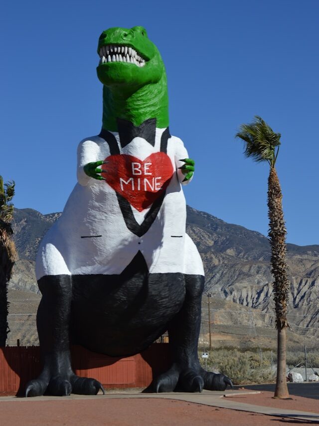 7 Best Roadside Attractions In The U.S.